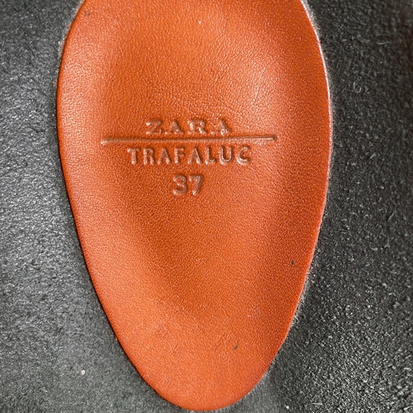 Zara gems slide - Picture 3 of 12